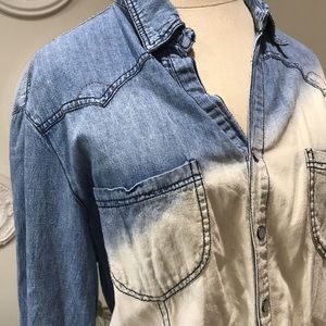 Key-hole denim